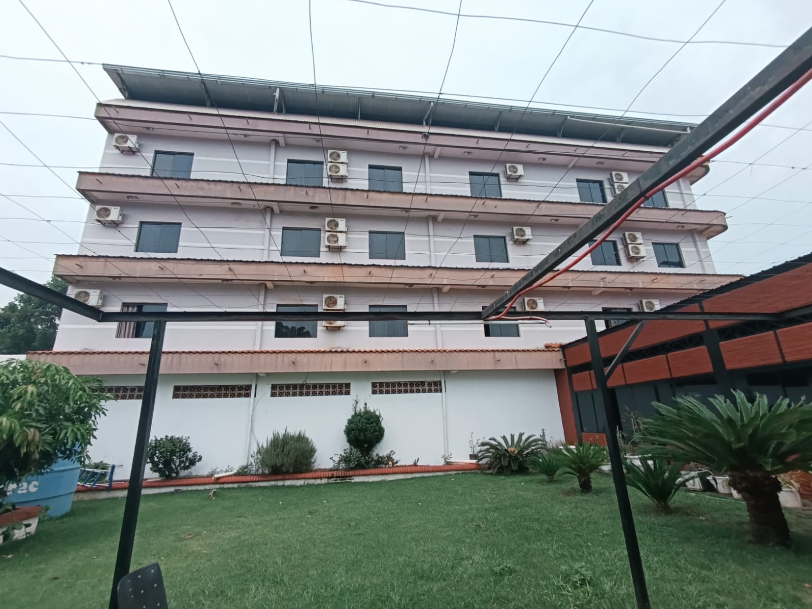 Hotel Familiar en Venta - Hernandarias Paraguay